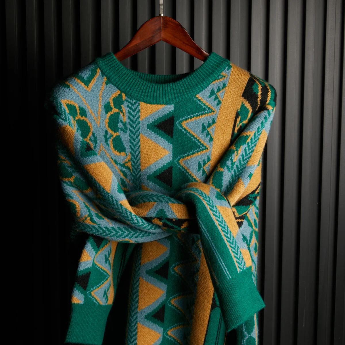 

Модный вязаный свитер для мужчин, стильный осенне-зимний кардиган с цветочным узором, круглый вырез, длинный рукав, молодежный пуловер.