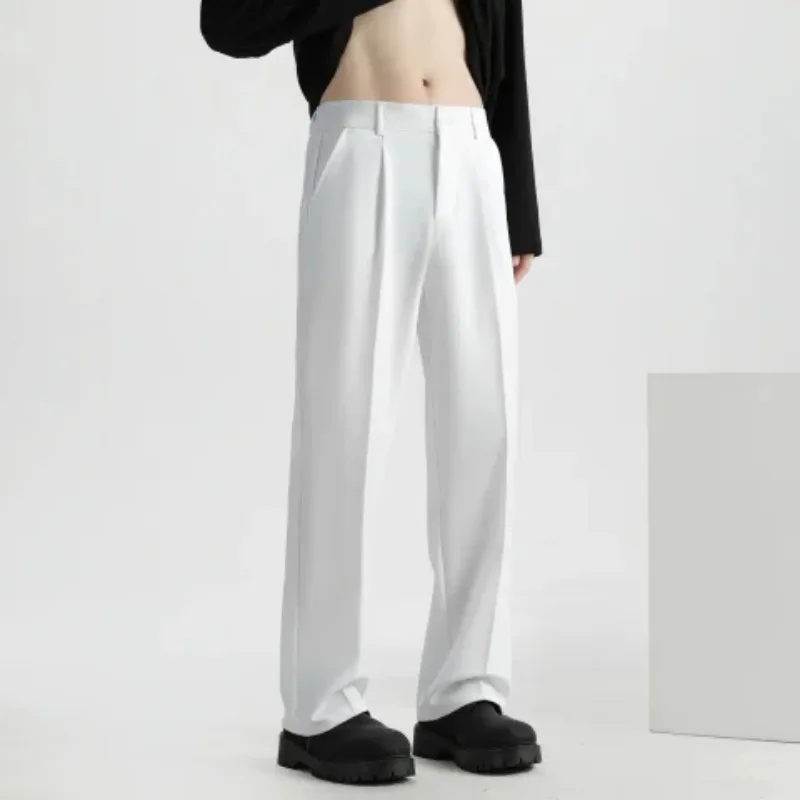 Herrenhose im amerikanischen Stil, locker geschnitten, mit Falten, weitem Bein, im Old-Money-Stil, drapierend, lässige lange Hose für Männer. – Detail 8