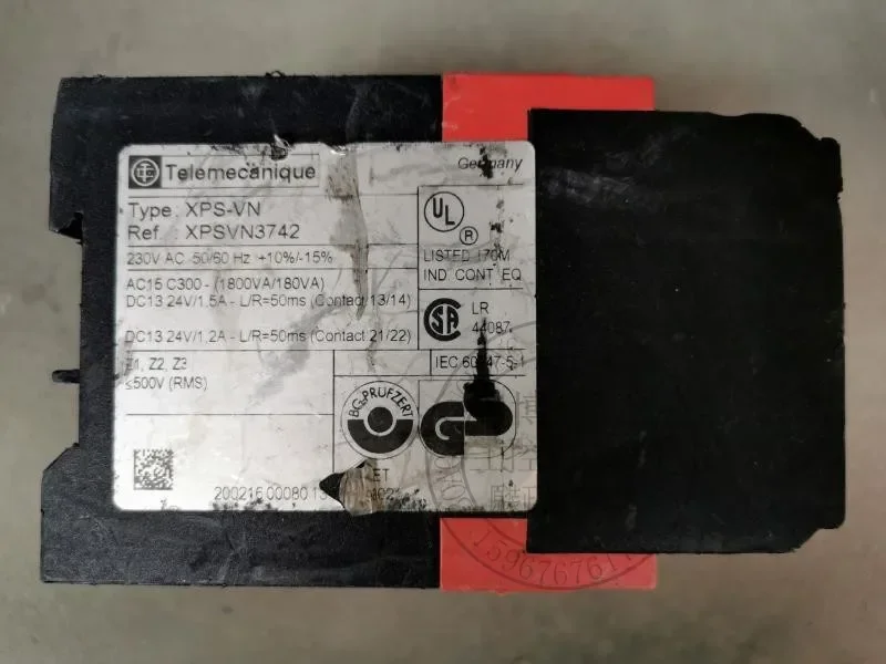 2026.4 Original Imported Safety Relay Zero Speed Detection Relay XPS-VN XPSVN3742