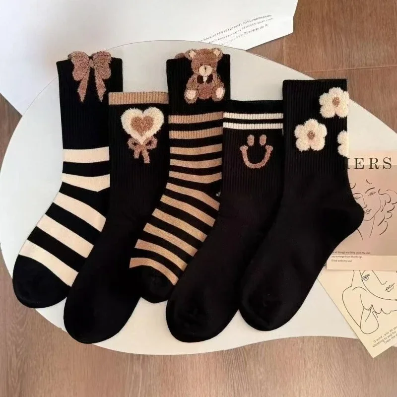 1/5 Paar Damen-Herbst-Winter-Socken mit lächelndem Gesicht, mittellange Socken, vielseitige neue antibakterielle, schweißabsorbierende Freizeitsocken