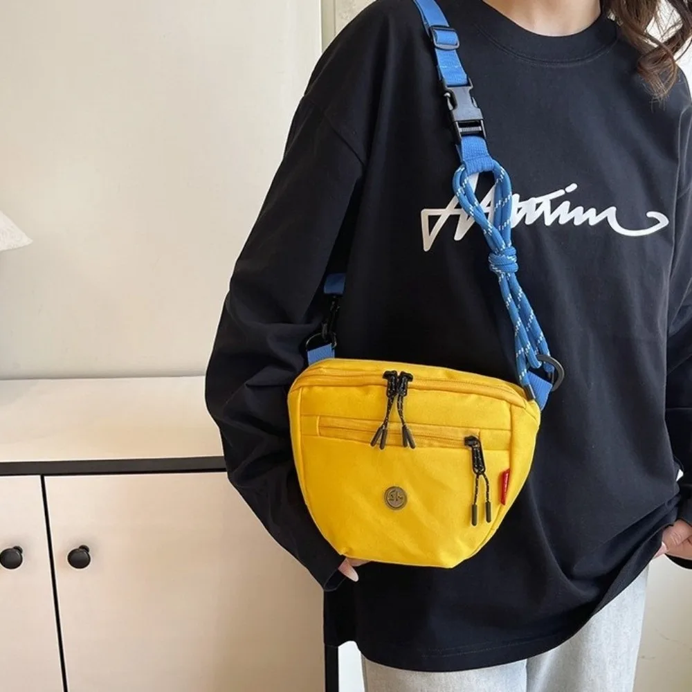 

Korean Style Sports Crossbody Bag Large Capacity Color Contrast Half Moon Bag Adjustable Strap All-match Dumpling Shoulder Bag