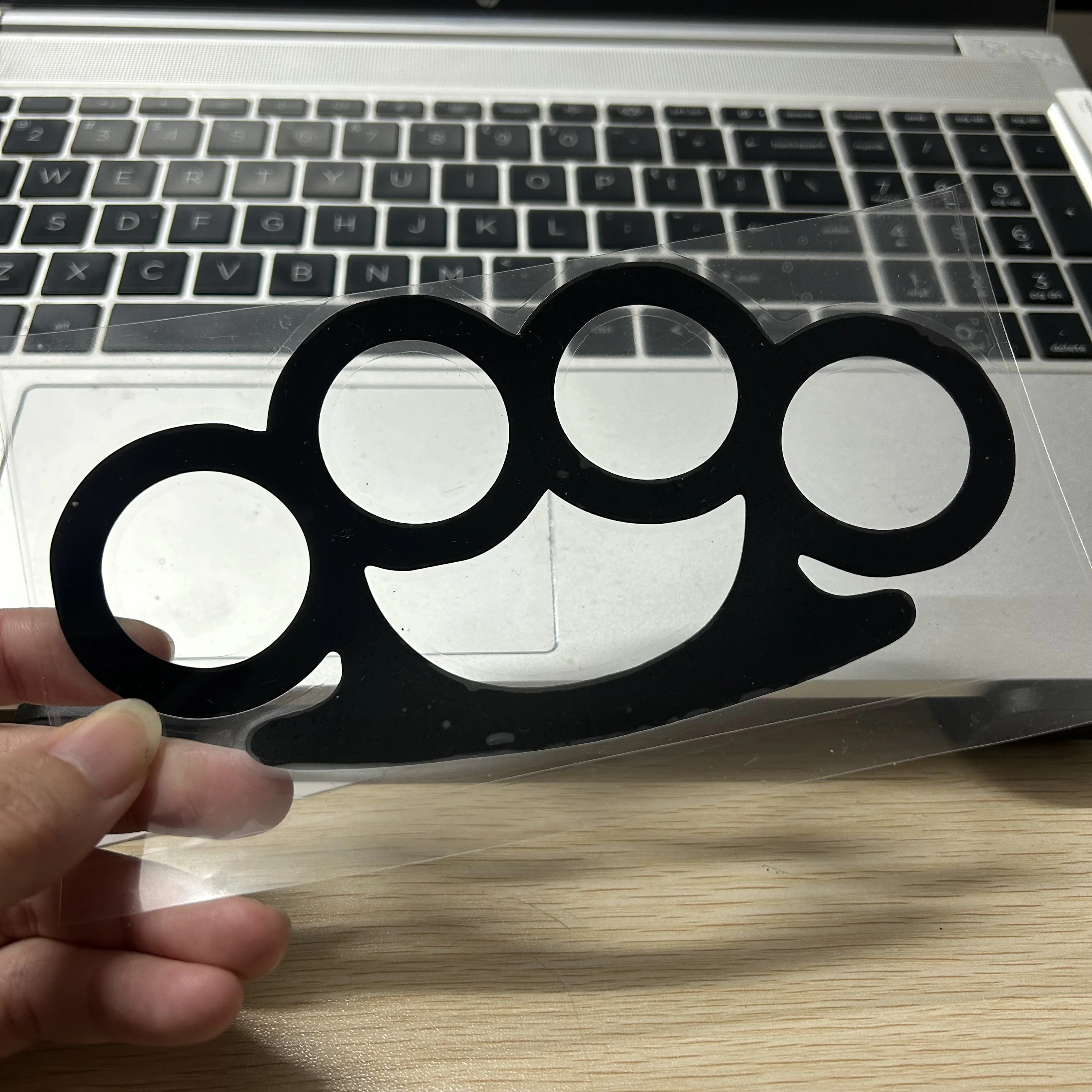 15.5cm * 7.8cm 너클스 크리에이티브 자동차 스타일링 비닐 스티커 블랙 월 원피스 홈 데코레이션 룸 데칼 스티커