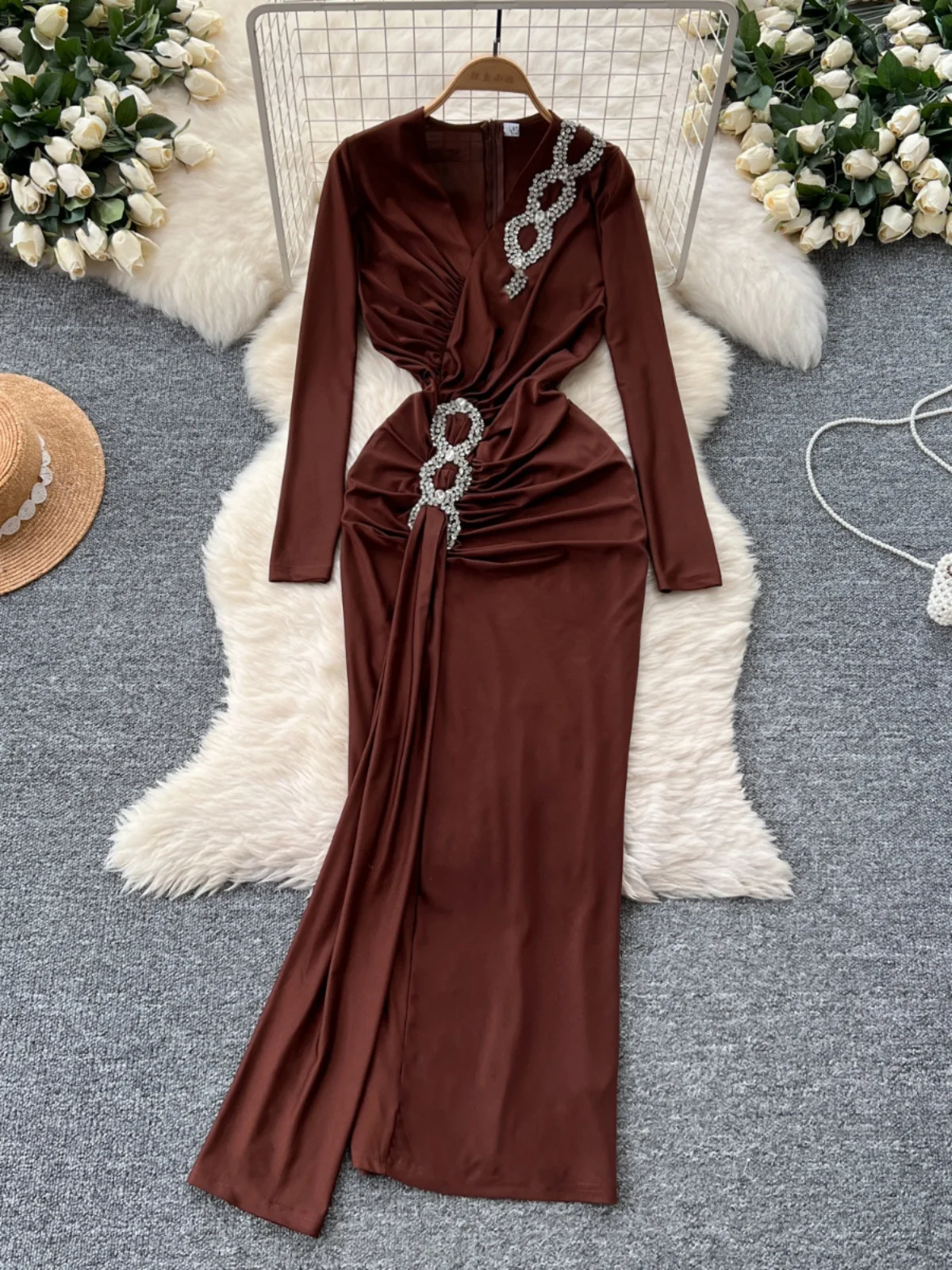 

Elegant High-End Sexy Evening Gown Women's Fashionable Diamond-Encrusted V-Neck Waist-Cinched Slimming Dress A-Line Skirt