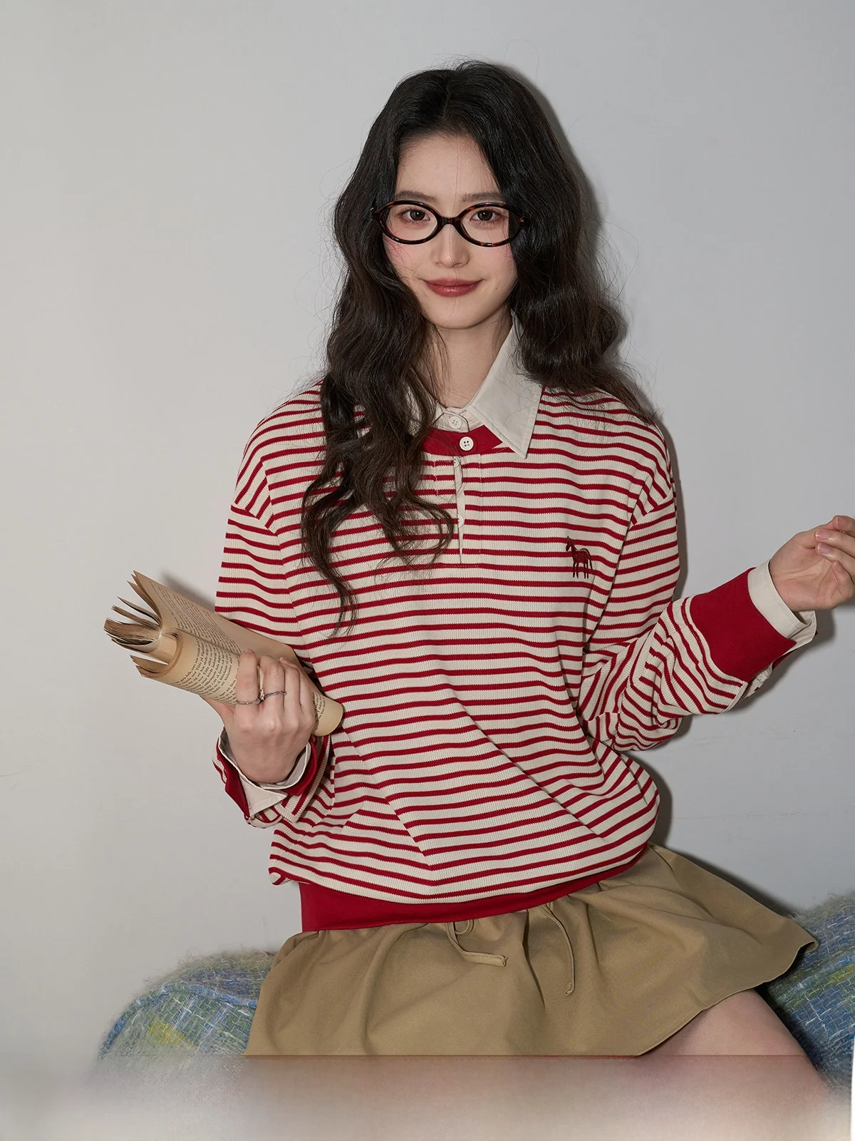 

Красный полосатый вязаный свитер с длинными рукавами для женщин, свободный крой, повседневный топ, весна 2026, новинка от бренда Xujing