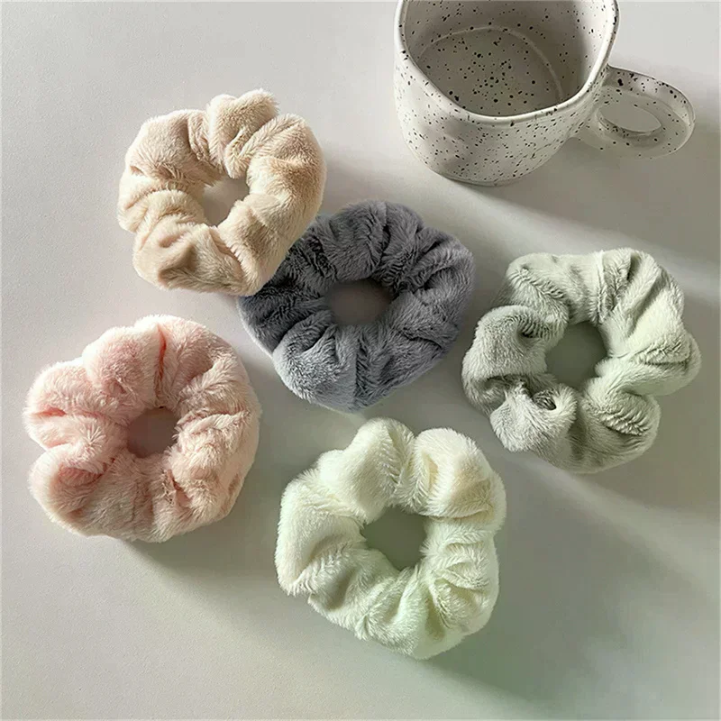 ربطات شعر شتوية دافئة وناعمة للنساء والفتيات، رباط شعر مطاطي لطيف من القطيفة متعدد الألوان