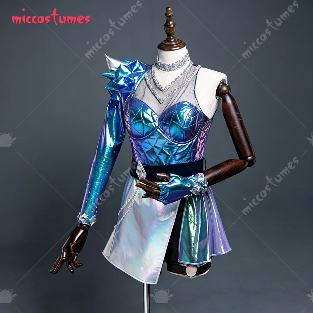 【Versandbereit】Miccostumes Damen Spiel-Cosplay-Kostüm Glänzendes Symphony Laser-Reflexions-Lederoutfit mit Gürtel und Halskette
