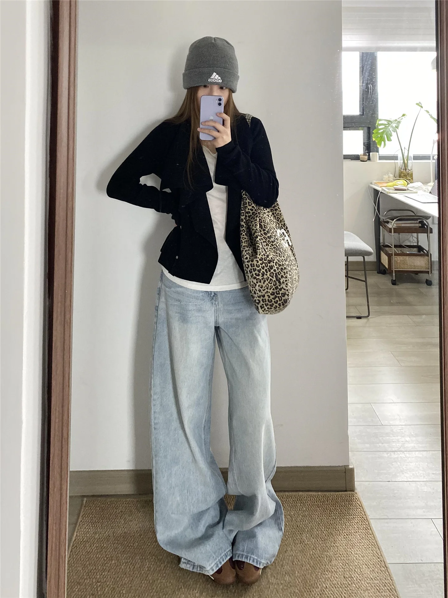 

Джинсы American Vibe светло-голубые, широкие, женские, весенне-летние, свободные, стройнящие, удлиненные, прямые, в пол