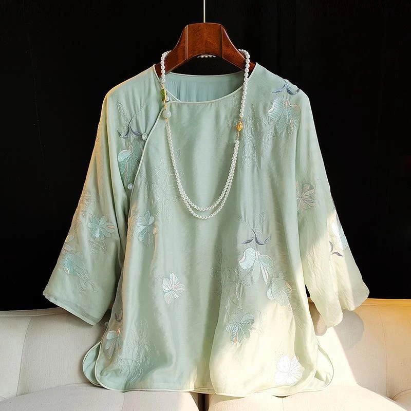 Chinese Style Retro Embroidered Shirt Round Neck Women Blouse Summer Disc Button Casual Shirt For Fashion Women\'s Clothing