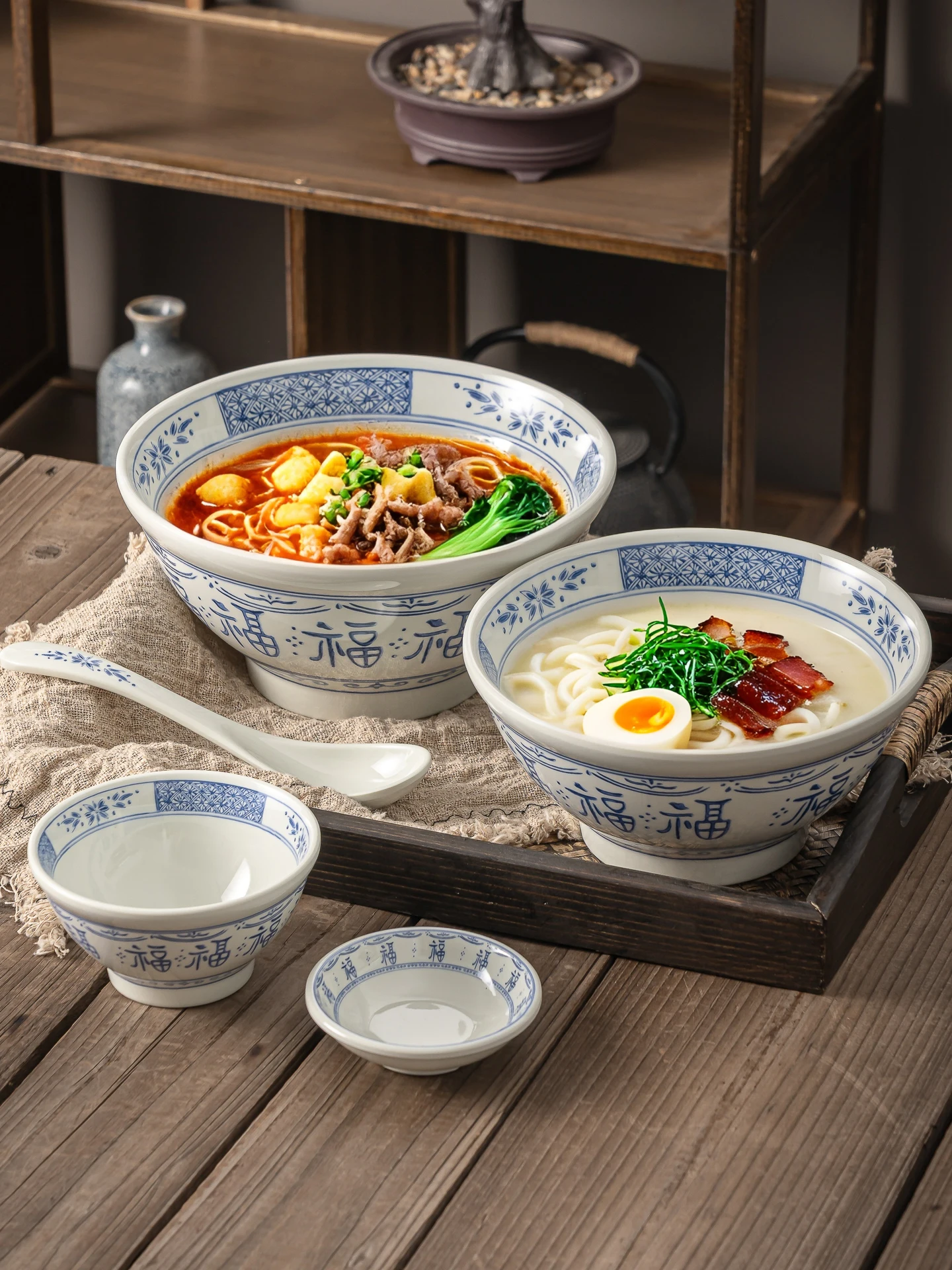 Tazón de melamina de estilo chino creativo con pie alto y tapa de rosca para salsa, ideal para sopa de fideos con carne frita de Shannxi, uso comercial