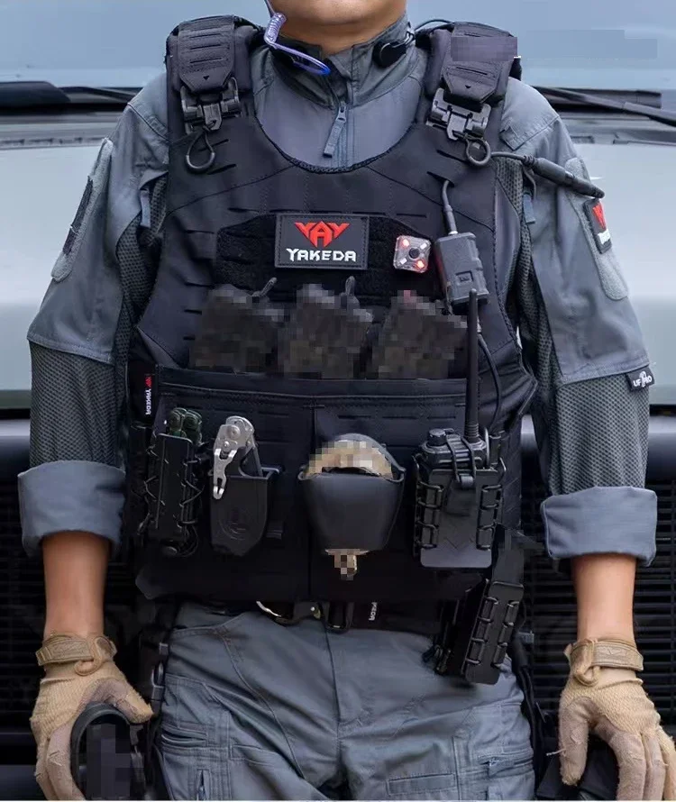 

YAKEDA Tactical Vest Nylon Hunting Vest Quick Release Laser Cutting PALS System Back Can Be Expanded and Wear-resistant