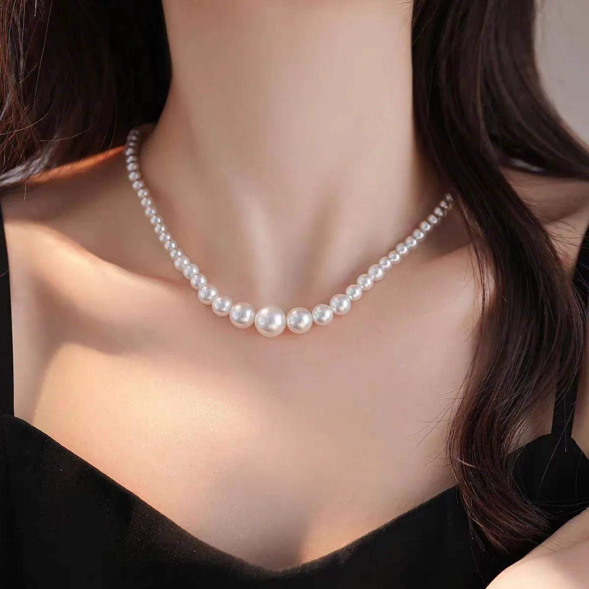 

Женское ожерелье с эффектом жемчуга, модное, с эффектом постепенного изменения цвета, изысканное, простое, легкое, роскошное, цепочка на ключицы, аксессуар для свитера