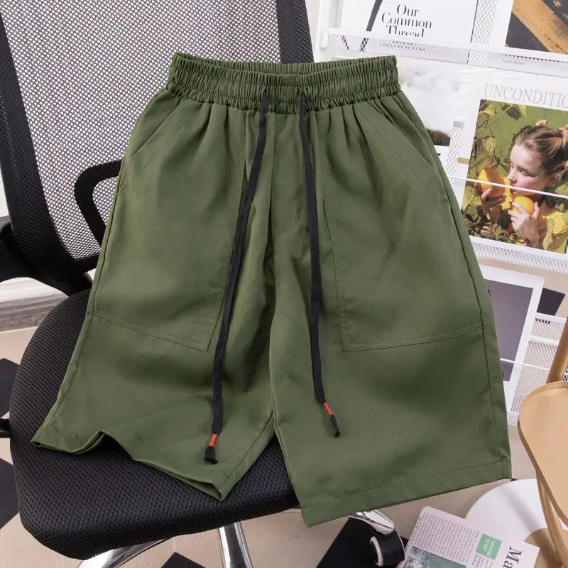 ฤดูร้อนใหม่กางเกงขาสั้นผู้ชายสบายๆกางเกงขาสั้นสีทึบผู้ชายกีฬากางเกงขาสั้นกางเกงขาสั้นสําหรับชายกางเกงขาสั้นบาสเกตบอลกางเกงขาสั้น