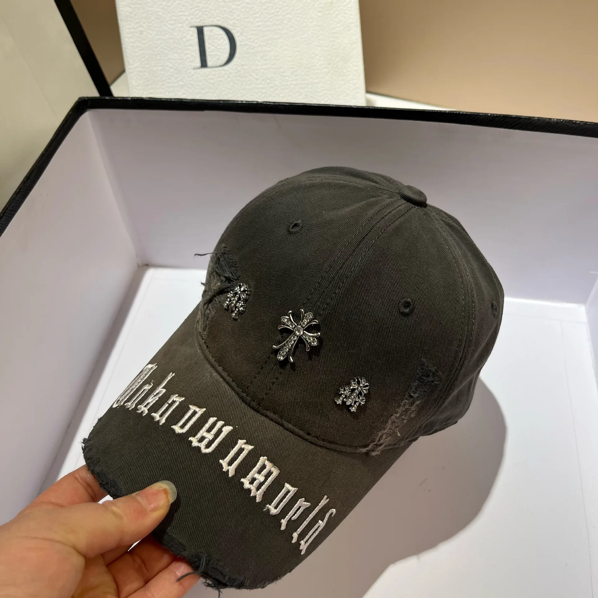 

Gothic Cross Embroidery Snapback, Distressed Washed Baseball Cap for Men & Women, Punk Streetwear Hip Hop Adjustable Hat