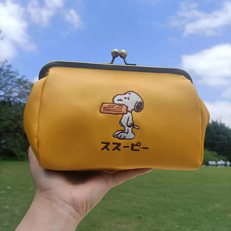 MINISO Snoopy kreskówka śliczna haftowana portfel PU torba klips torebka kosmetyczka szminka torba do przechowywania