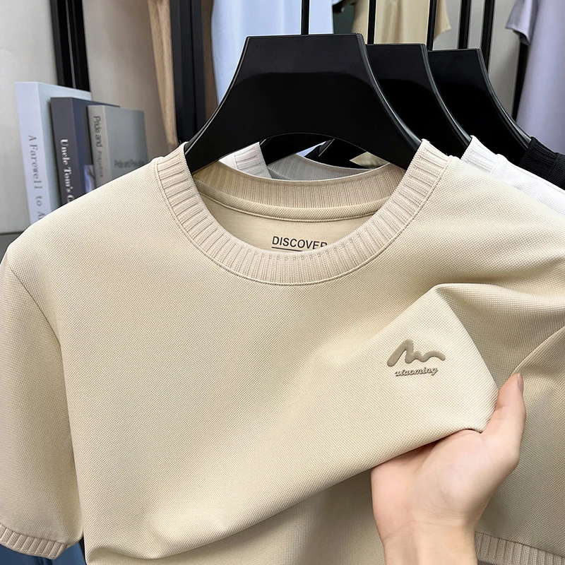 Light luxury brand embossed short sleeve T-shirt men casual round neck fashion high-end skin friendly breathable summer new top