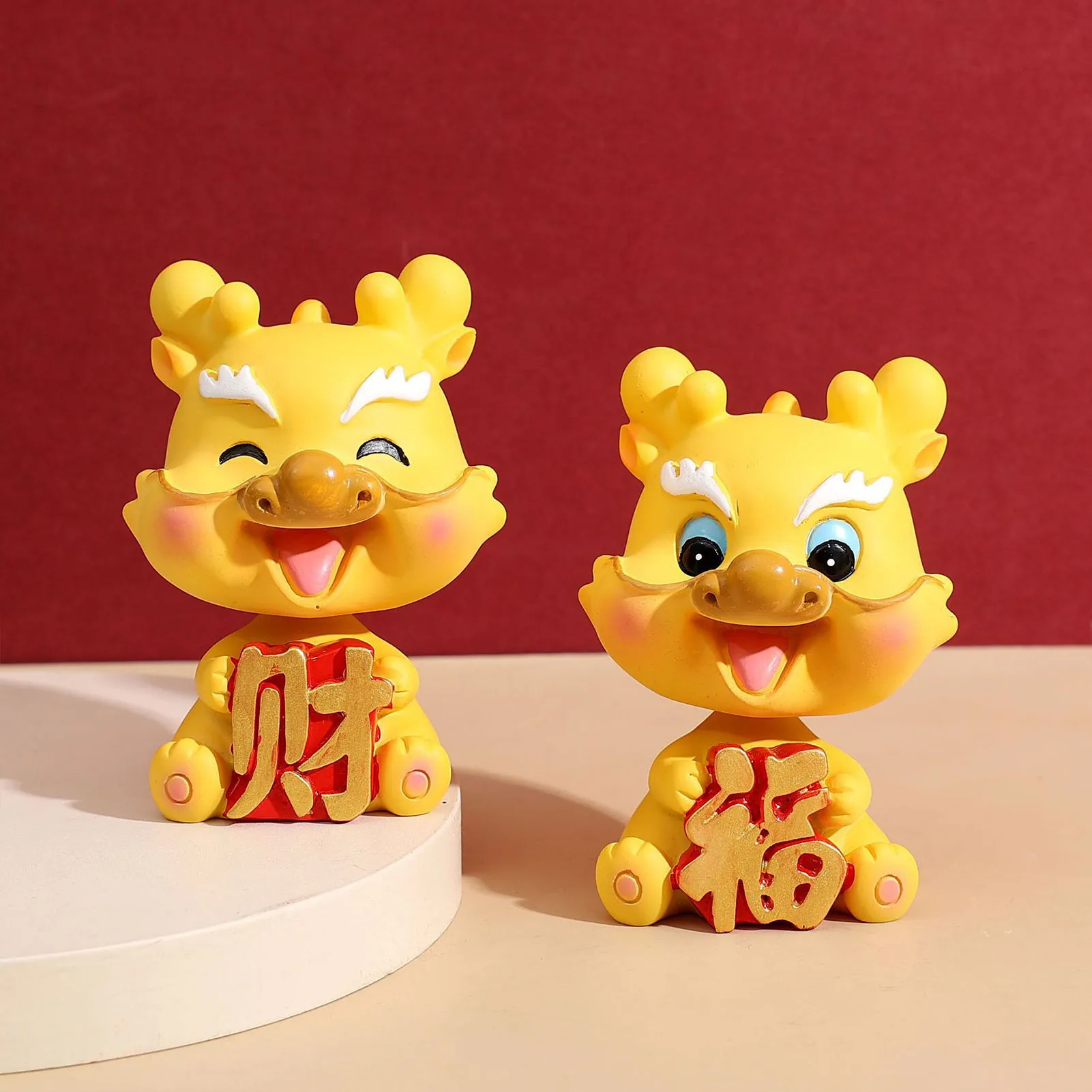 

Shaking Head Cute Dragon Ornament Car Resin Statue Smiling Wealth Dragon Toy Desktop Decorative Collection New Year Gifts