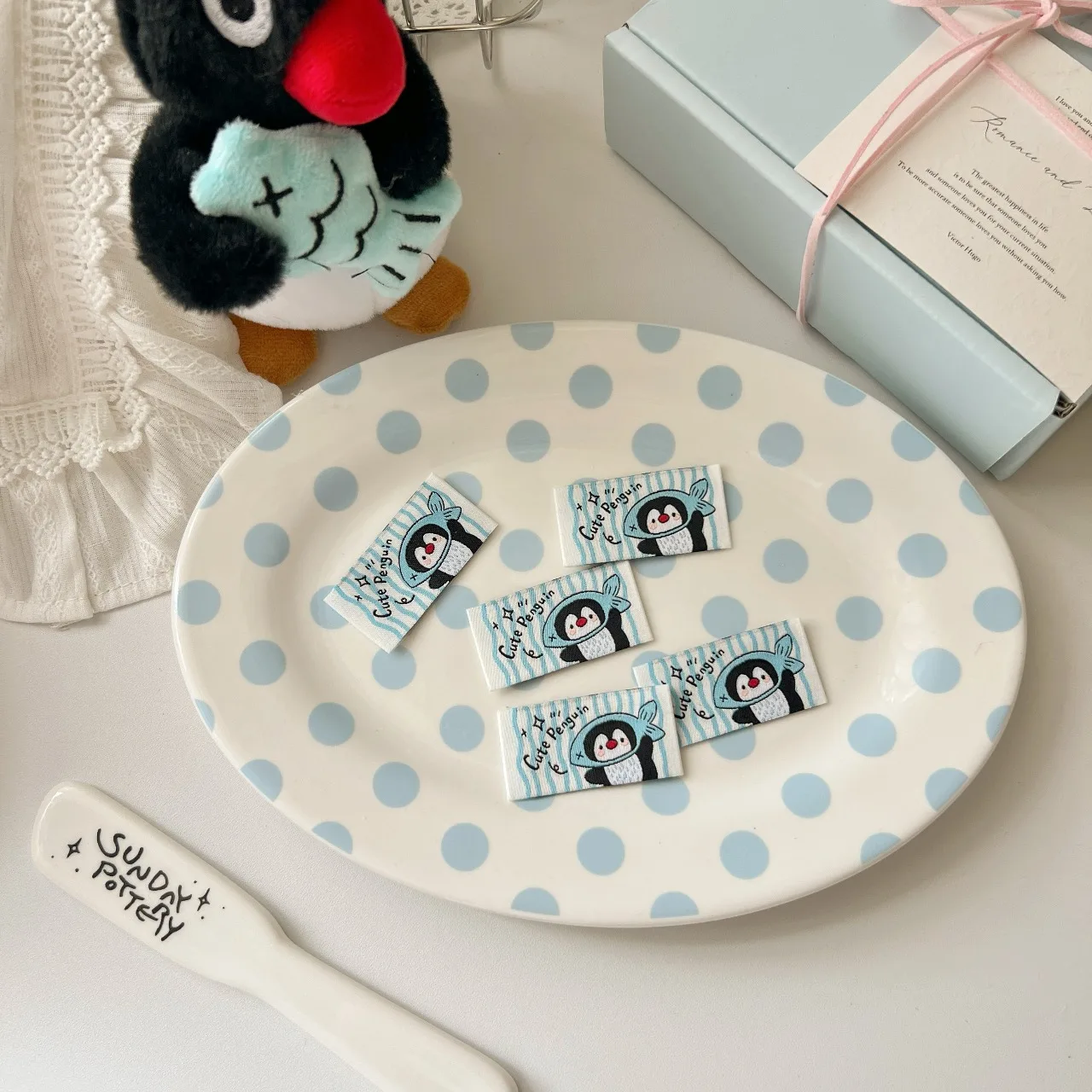 Handmade Sewing label Cute Cartoon Penguin Woven Label DIY Craft Patch Fold Edge Sew On Tag for Cloth Hair Scrunchie Cup Coaster