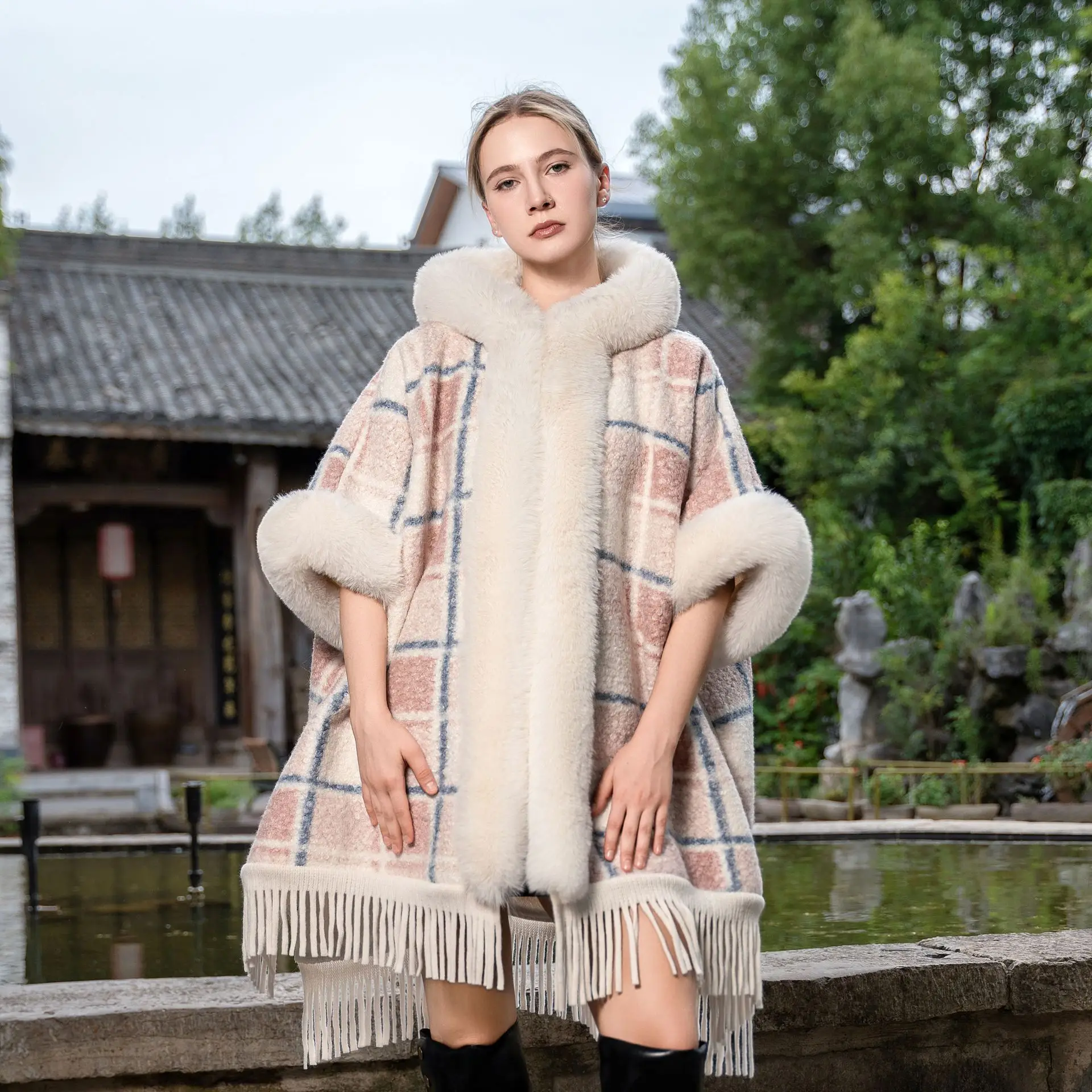 

New Plaid Cape Coat Long Warm Fur Patchwork Hooded Overcoat Fashion Winter Tassel Trim Women's Casual Outerwear Thickened