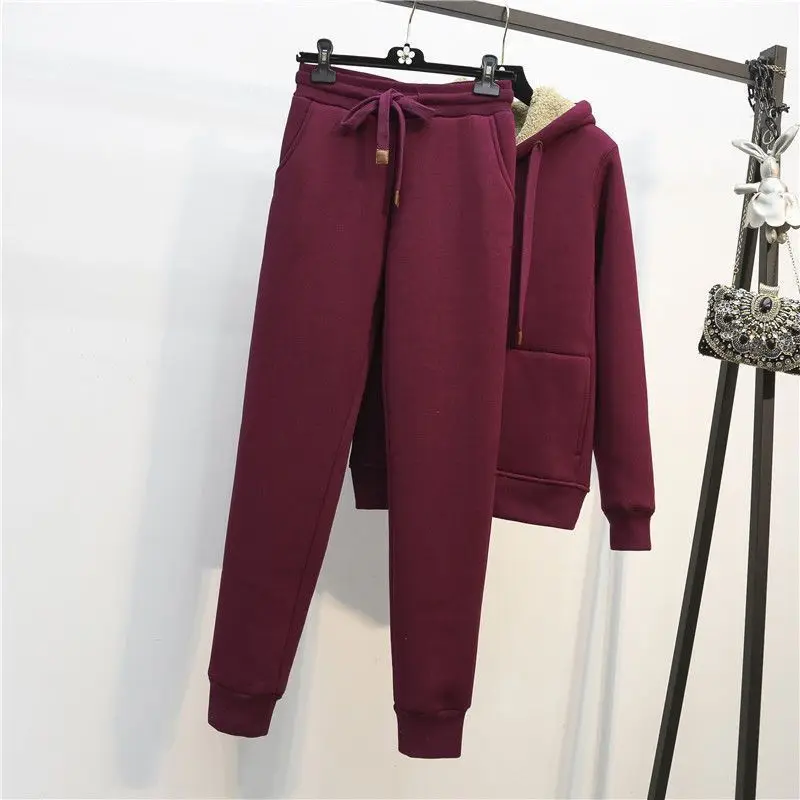 Autumn and Winter Casual Sports Jacket with Thickened and Plush Top Set for Women Fashionable and Loose Two-piece Set