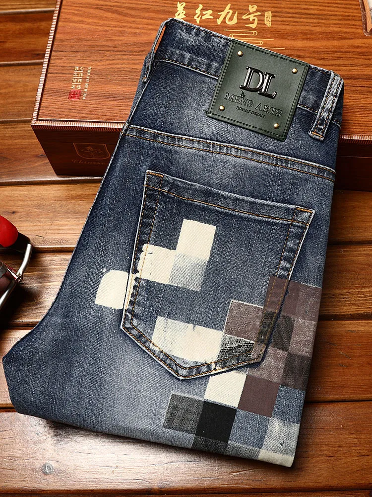 Jeans stampati a mosaico dal design alla moda per pantaloni da gamba piccola slim fit in denim elastico casual e bello alla moda da uomo