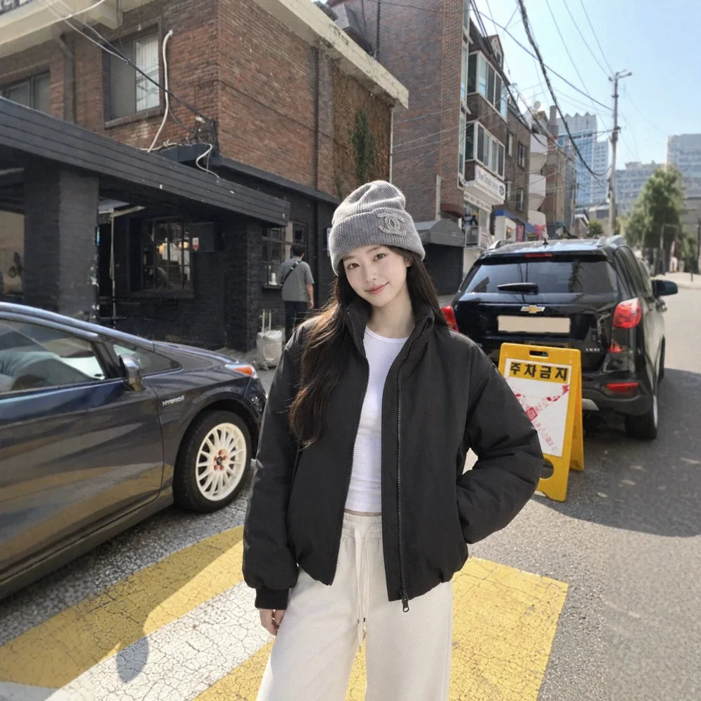 Winter Stand-up Collar Retro Flight  Down Jacket Men's and Women's Warm Three-dimensional Pocket Jacket Has Unique Fashionable