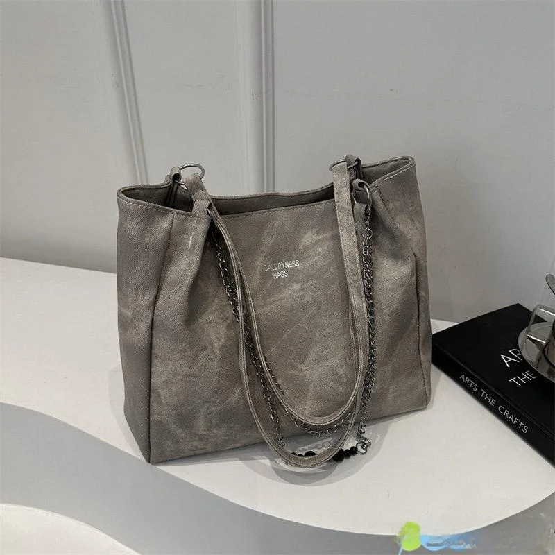 

Large Capacity Women's Shoulder Bag 2026 New Korean Fashion Tote Bag for College Students Class Commuting Ladies Handbag
