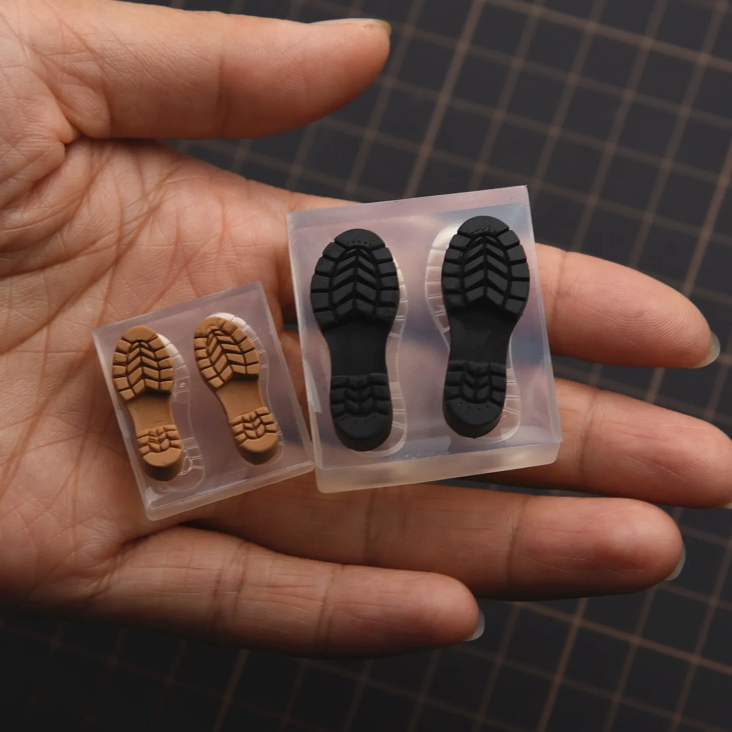 Miniature Shoe Sole Silicone Mold for Polymer Clay, DIY 3D Doll Shoes Resin Casting Mold for Fondant Cake Decorating and Pendant