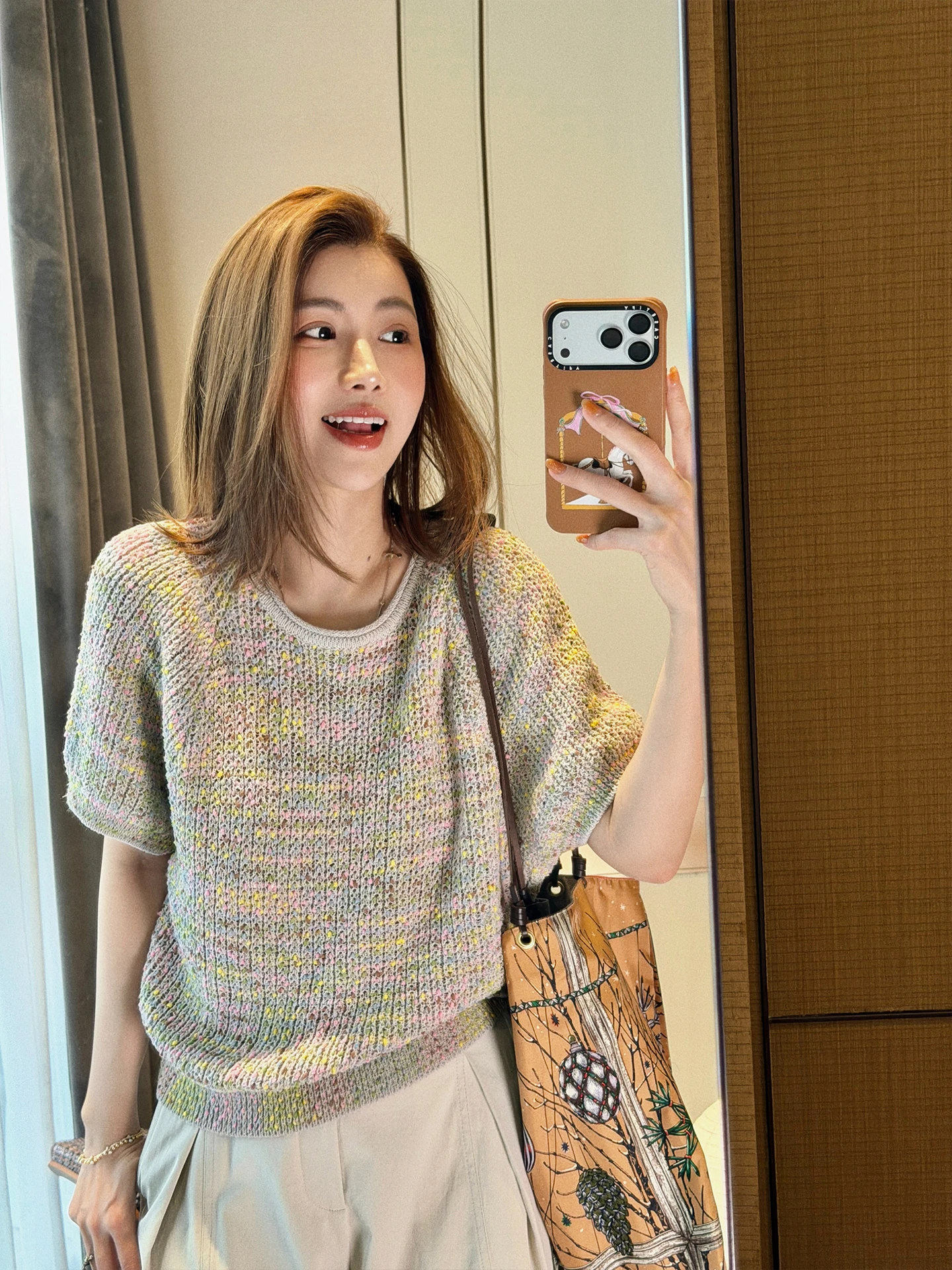 

Женский тонкий топ Tang Youyou из разноцветной пряжи с ажурными пузырчатыми рукавами, весенне-летний дизайн