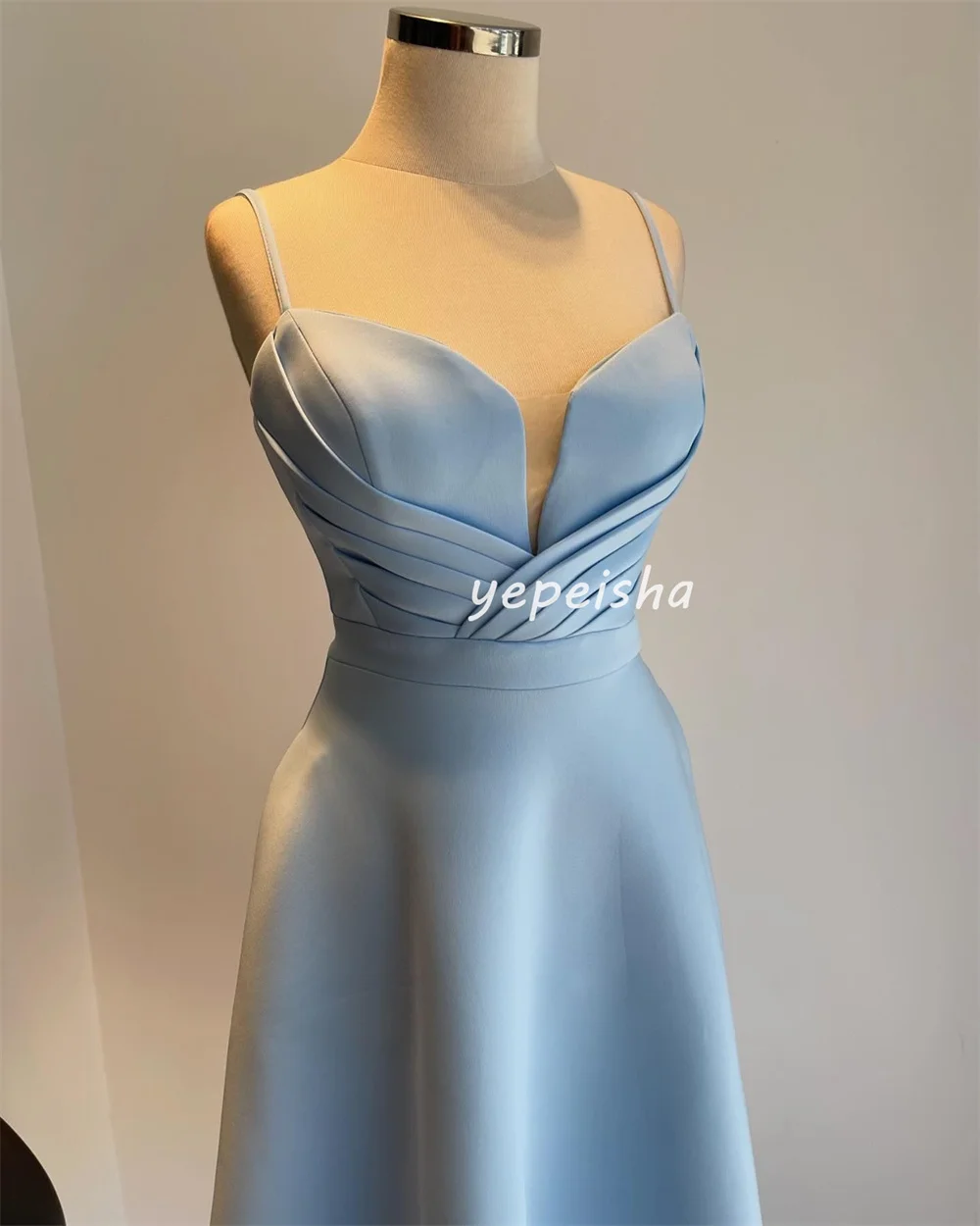 Customized Simple High Quality Jersey Pleat Draped A-line Spaghetti strap Midi Dresses Bespoke Occasion Dresses Modern Style