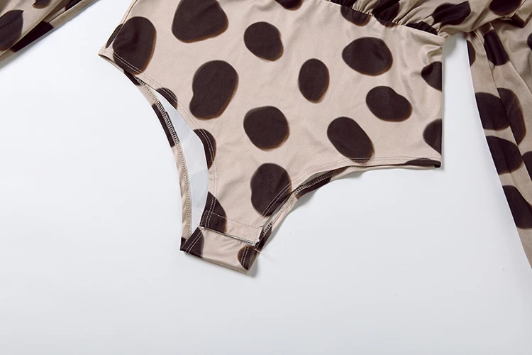 Weird Puss Dot Patchwork-Print-Playsuit + Kopftuch, Damen-Strampler mit Neckholder, schulterfreiem Rückenausschnitt und Laternenärmeln im Street-Fashion-Stil – Detail 9