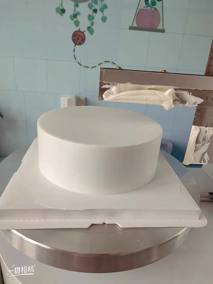 Cakes Plastering Cream Coating Filling Machine 110v 220v Automatic Birthday Cake Smoothing Coating Machine Cooking Appliance