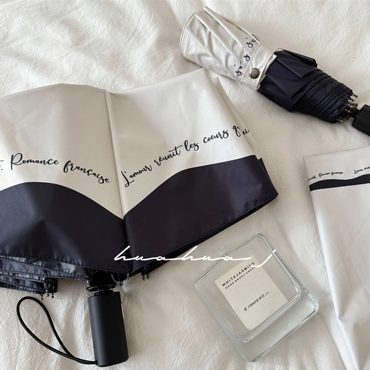 

Romantic French Style Automatic Umbrella - Chic Black & White Contrast Edge, Niche UV Protection Rain & Sun Umbrella for Women