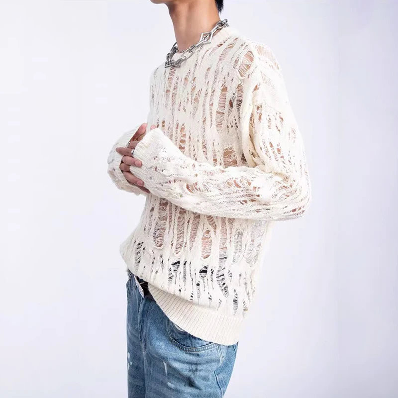 เสื้อสเวตเตอร์ถักตาข่ายฉลุลายสไตล์วินเทจสำหรับผู้ชาย เสื้อผ้าแฟชั่นสตรีทแวร์ฤดูใบไม้ร่วง คอกลม แขนยาว เสื้อยืดถักสำหรับผู้ชาย