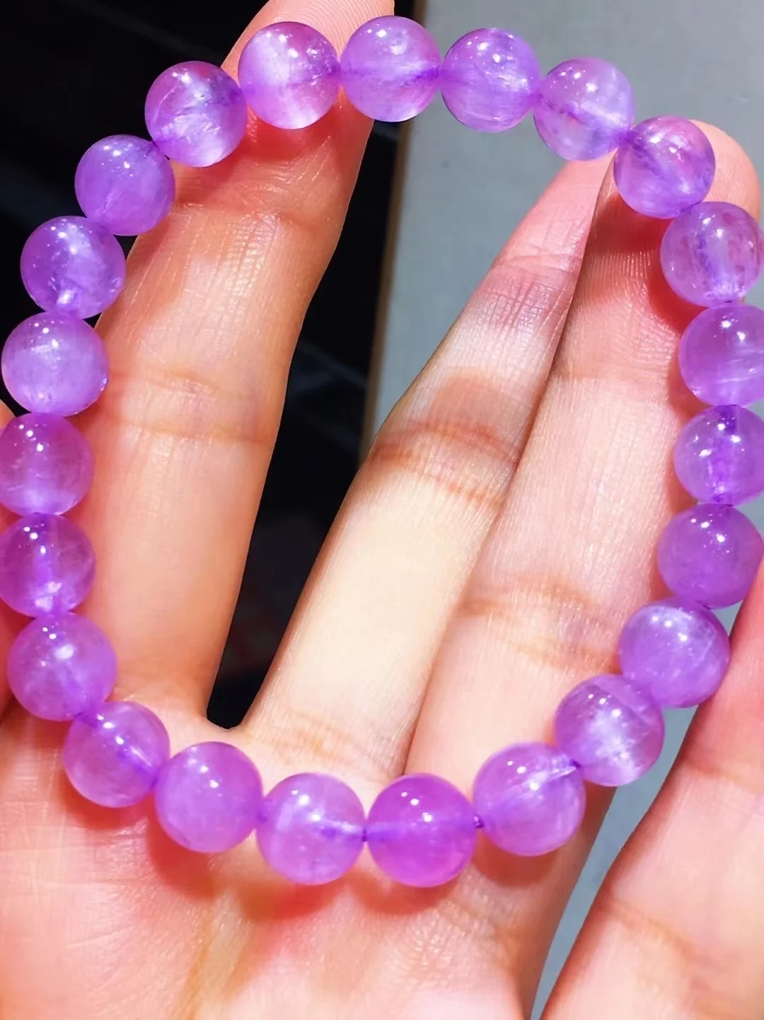 

Браслет из натурального фиолетового кунцита с круглыми бусинами, эффект кошачий глаз, 7.8 мм, модный браслет из кунцита, ювелирное изделие AAAAAA