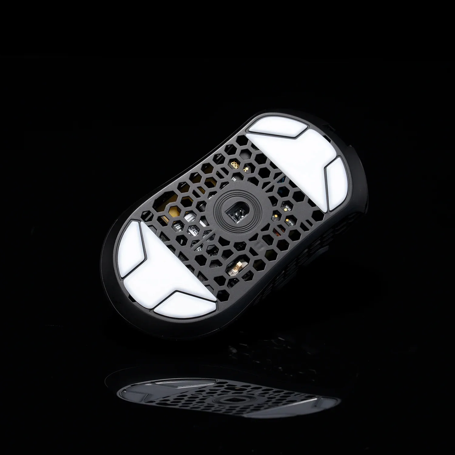 BTL V2 Nóżki myszy Łyżwy do Finalmouse UltralightX ULX S M L Bezprzewodowa krawędź łuku Wymienna naklejka ślizgowa Klej odporny na zalanie — zdjęcie produktu 4