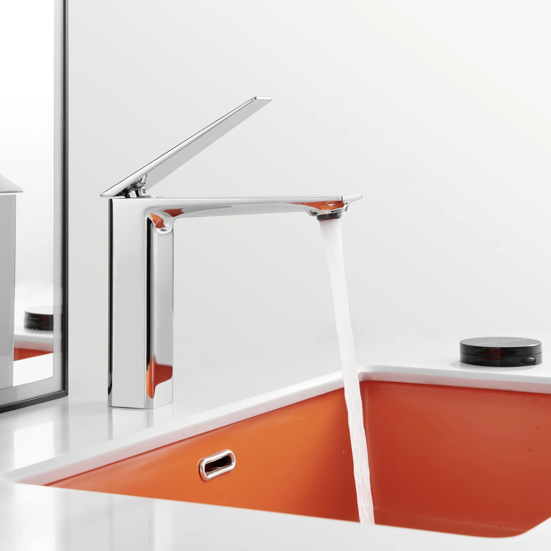 Bathroom Basin Faucet Creative Design White Cold And Hot Solid Copper Basin Faucets Single Lever Sink Metal Tap Brush Gold Black