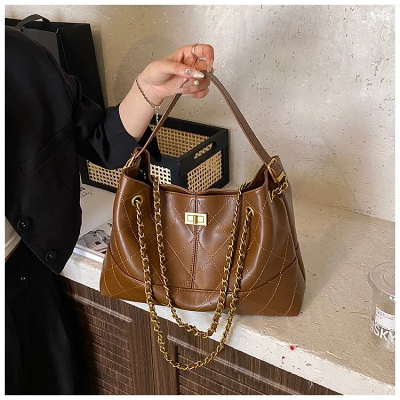 

Chic Classic Leather Crossbody Bag For Ladies, Luxury Brand Women's Handbag, Popular Shoulder Messenger Tote By Elegant Designer