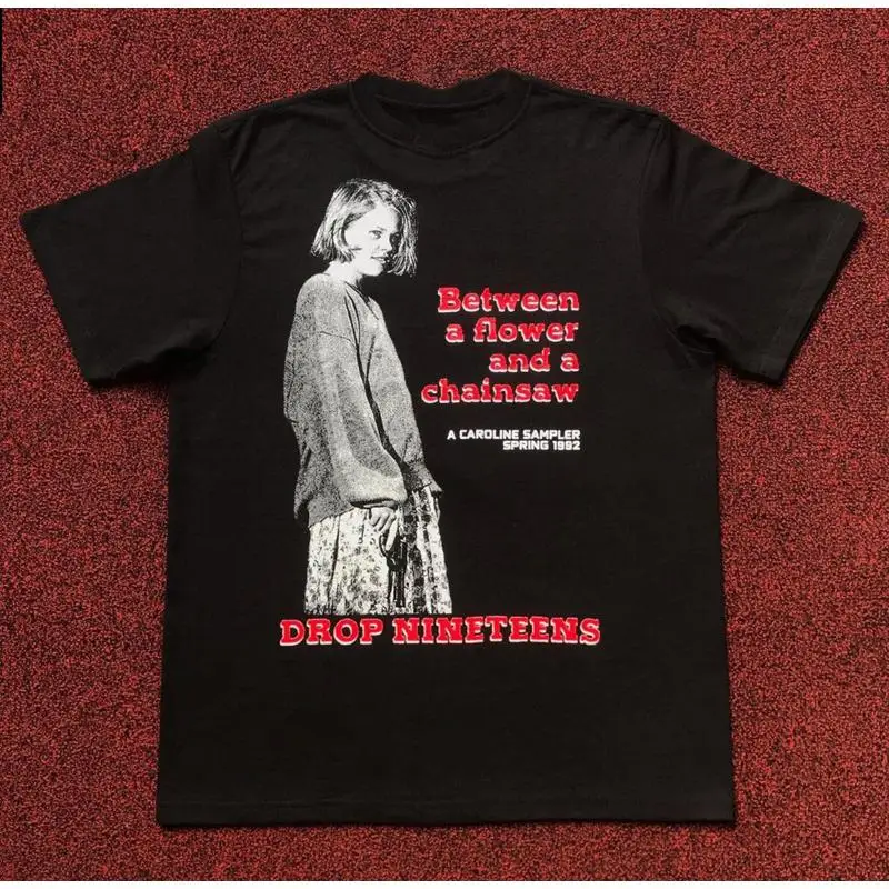 

Футболка «Drop Nineteens Between A Flower And Chainsaw», все размеры Mc888