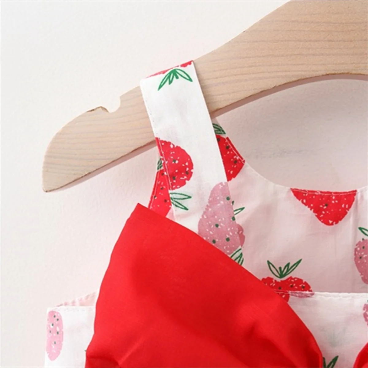 Summer 2-Piece Set Of Baby Dresses And Hats Girl\'S Strawberry Bow Strap Princess Dress 0-3 Year Old Children\'S Clothing