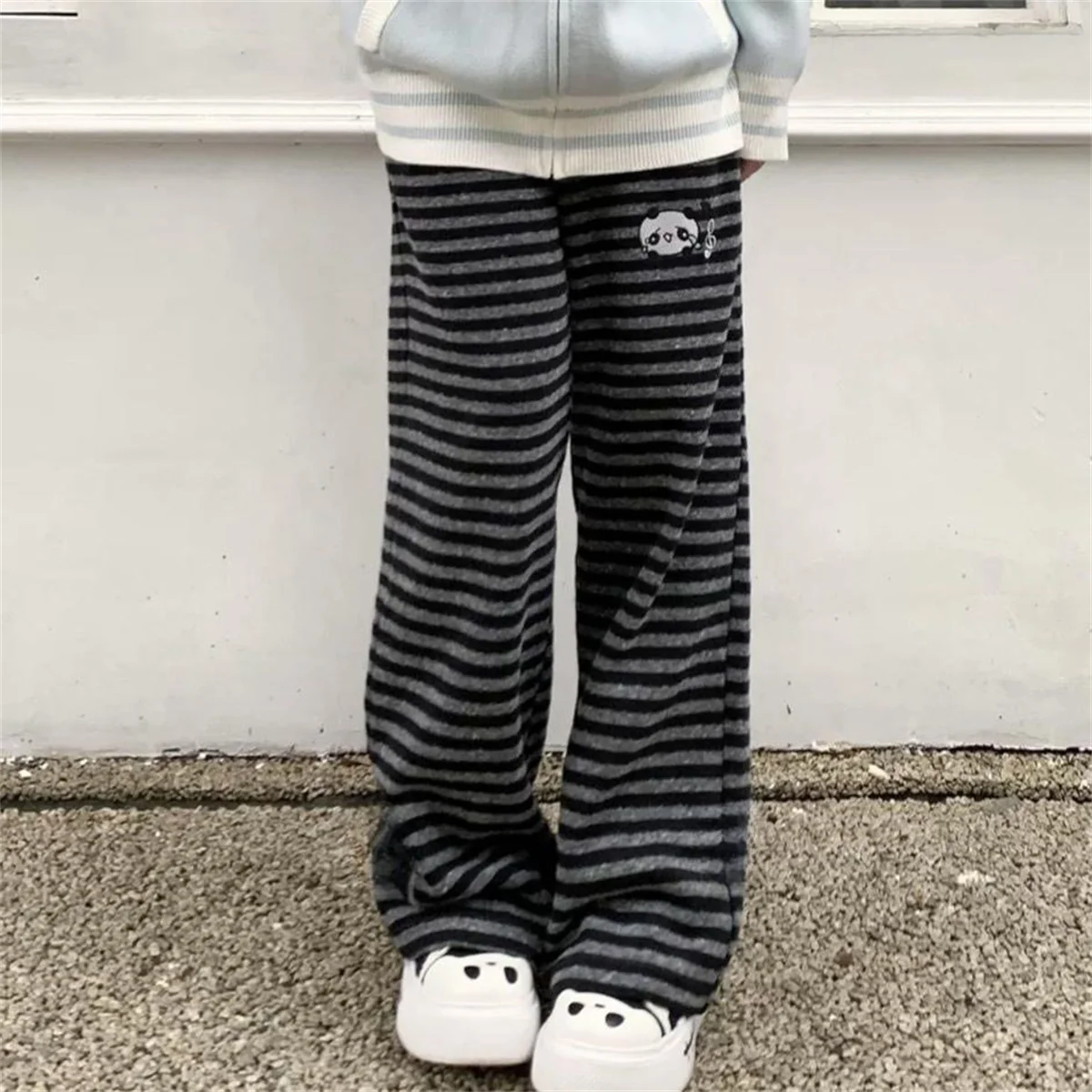 Calças Femininas Harajuku com Bordado de Desenho Animado, Listradas, Soltas, Estilo Coreano, Shorts Y2K, Subcultura Vintage, Calças Femininas de Perna Larga