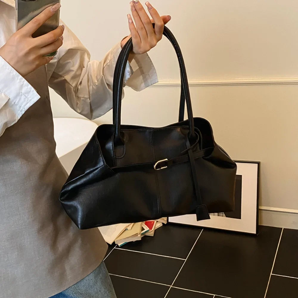 

Винтажные сумки на плечо для женщин, 2025 год, новейшие роскошные дизайнерские дорожные сумки, большая вместительная мягкая кожаная сумка на плечо