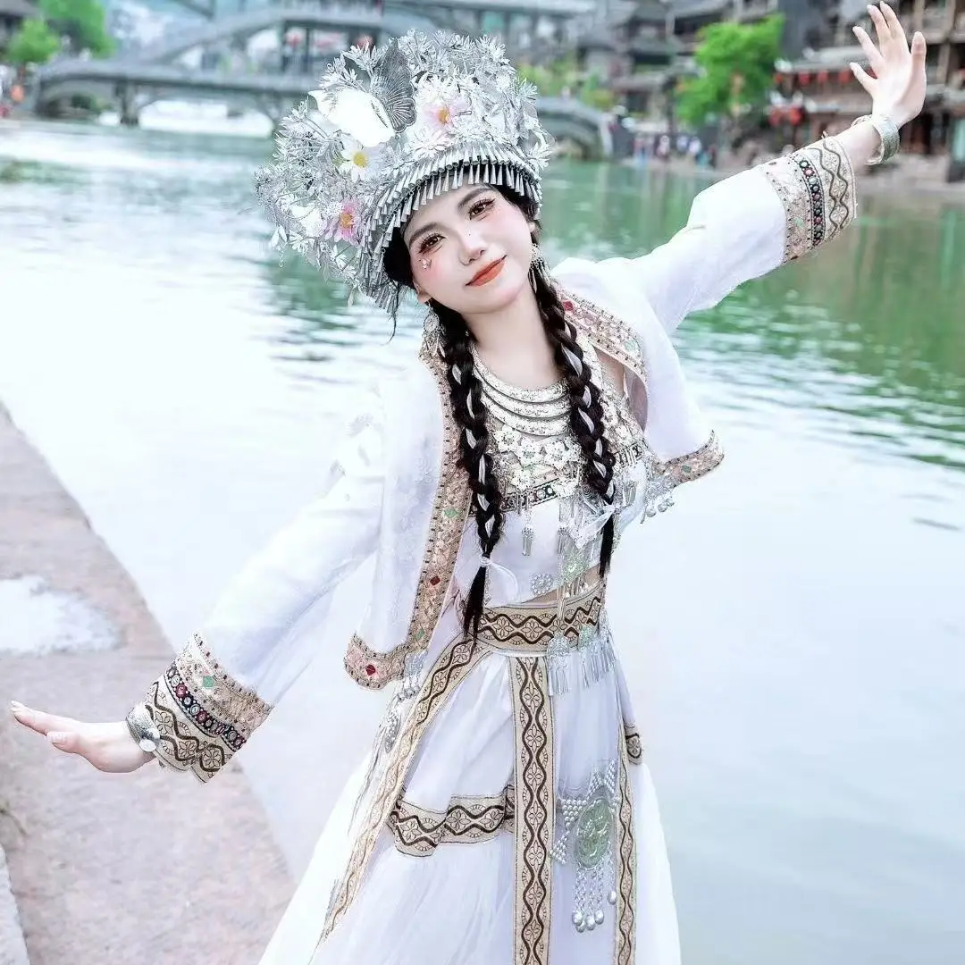 2026 Spring New Hmong Costume Women's Traditional Chinese Clothes Carnival Miaojiang Girls Cosplay Costume Han Suits Female