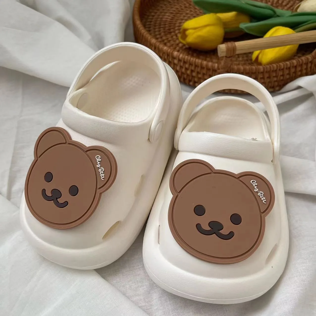 

Korean Instagram Children's Slippers Summer Indoor Soft Sole Anti slip Hole Shoes Beach Shoes Cool Slippers for Boys and Girls
