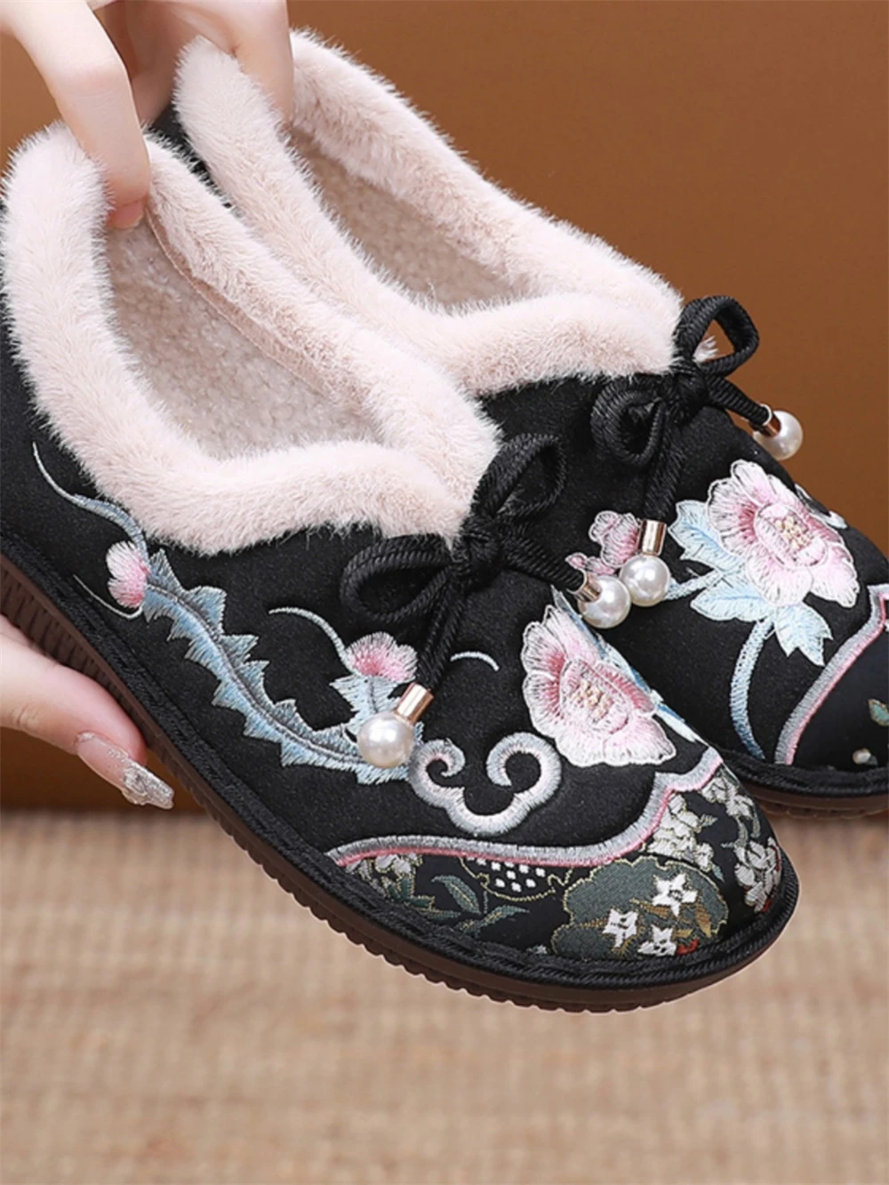 1 pair New Warmth Women Winter Plush Thickened Shoes Lady Antique Embroidery Non-slip Soft Sole Shoe Hanfu Accessories Girl Gift