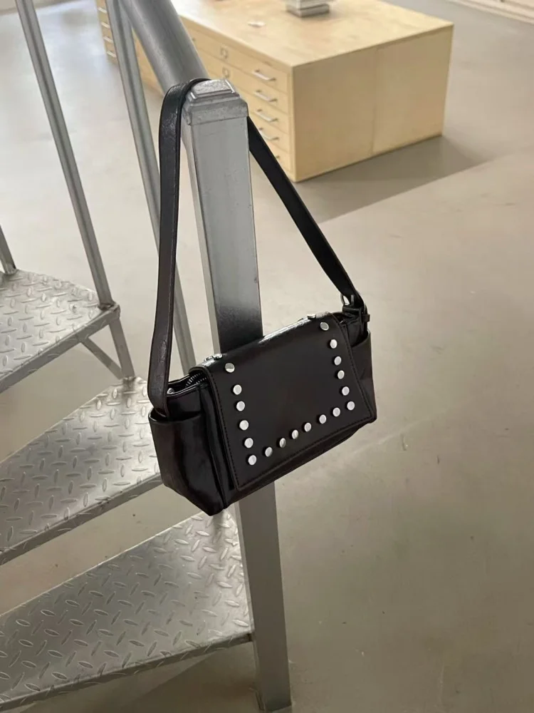 

Korean Style Retro Rivets Single Shoulder Armpit Bag New Women's Flip Small Square Bag Motorcycle Style Handbag