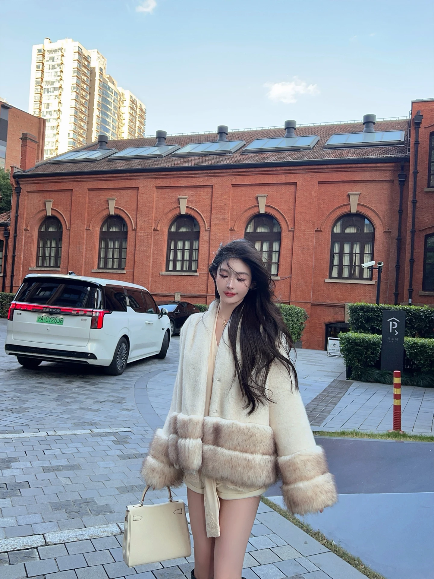 

Зимняя новинка FairyJiang: Женская утепленная шуба из искусственного меха под норку, экологичная, повседневная, длинная, с длинными рукавами.