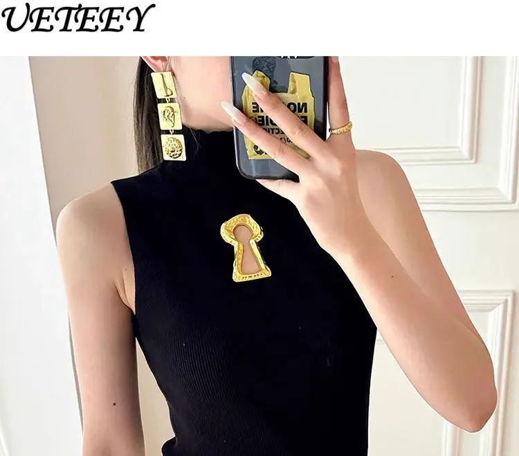 

Новинка лета 2026: Женский вязаный жилет с высоким воротником и контрастными вставками, облегающий, без рукавов, с вырезами, в стиле Hot Girl