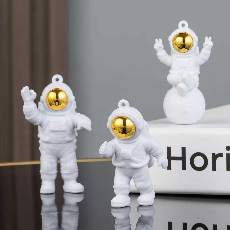 

3Pcs Spaceman Sculptures and Figurines Home Accessories Cute Action Figures Astronaut Statues Children Gift Desk Decor for Room