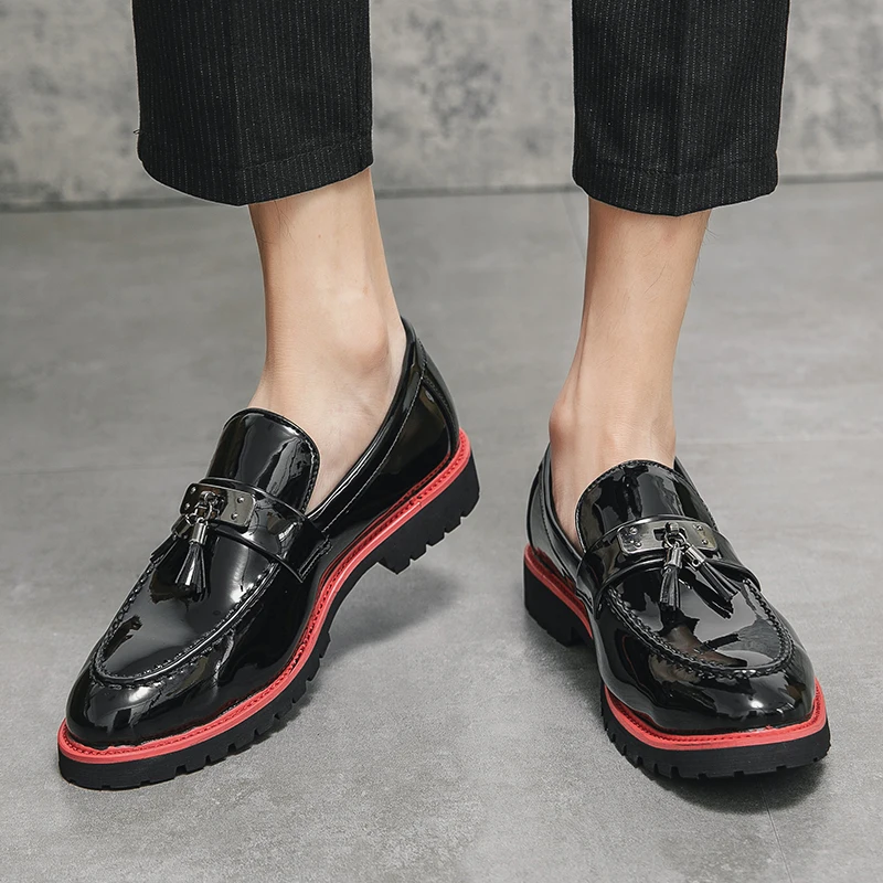 

Lightweight loafers with tassels for increased brightness versatile for business leisure commuting and one foot trendy shoes