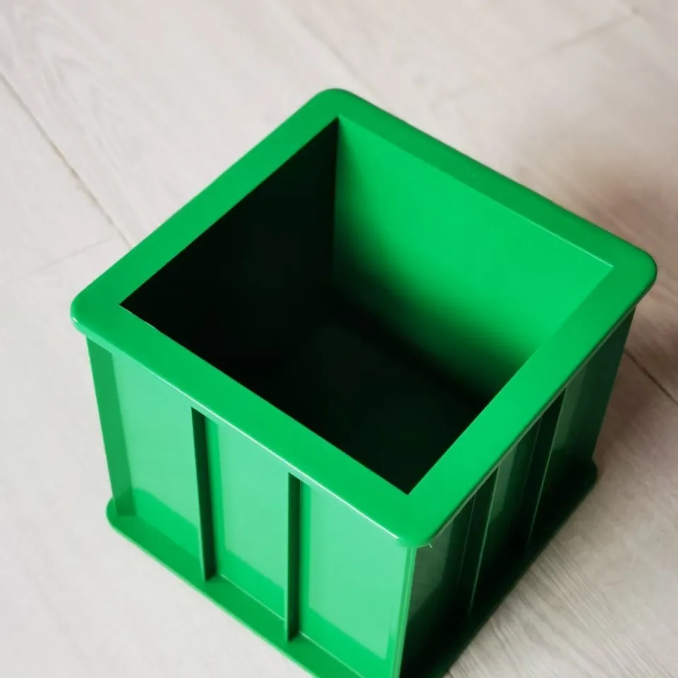 150mm ABS Plastic Concrete Molds for Construction Testing Square Cylinder Shaped Green Blue Red Customized Size Acceptable
